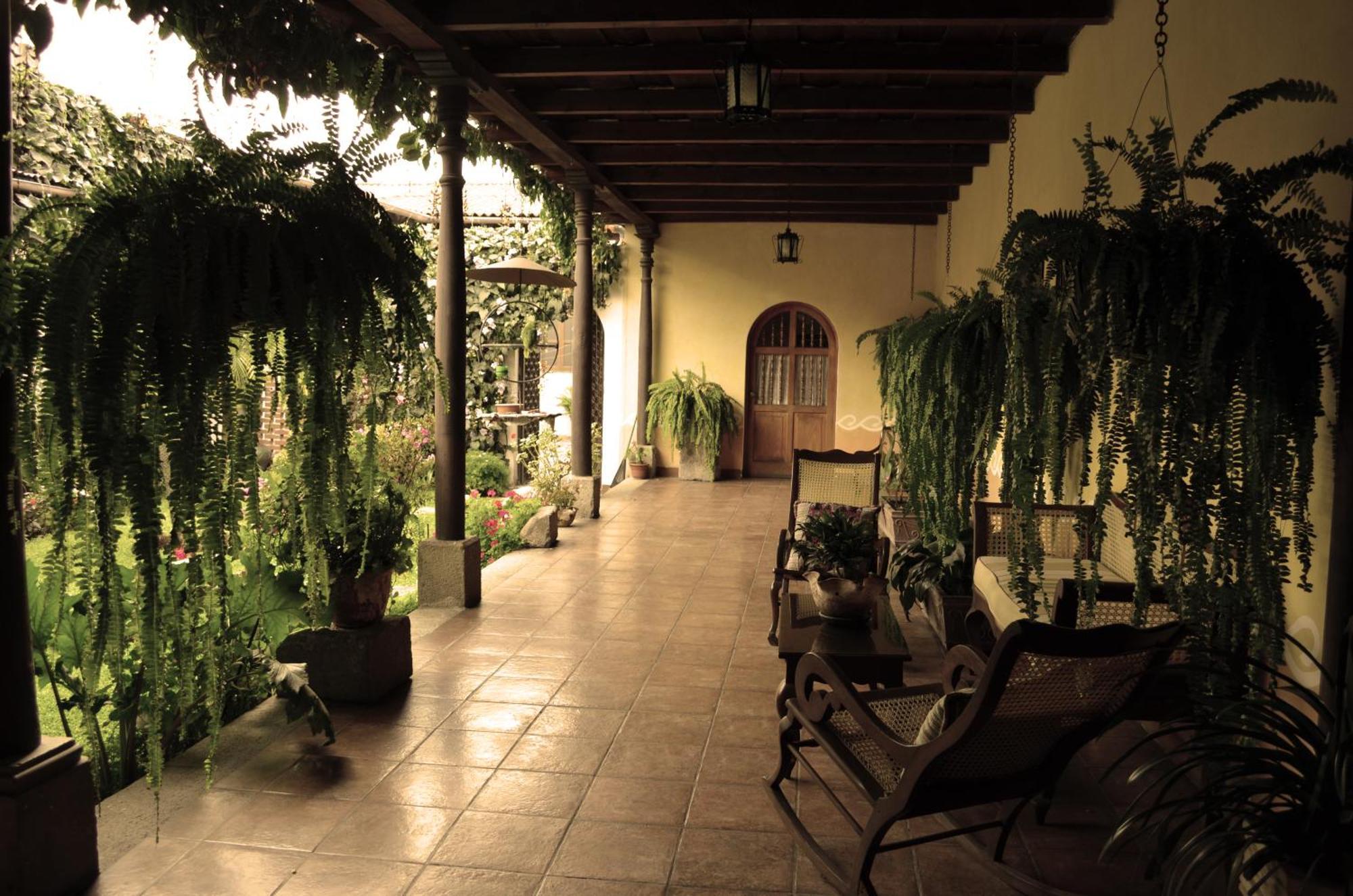 Hotel Aurora Antigua Exteriör bild