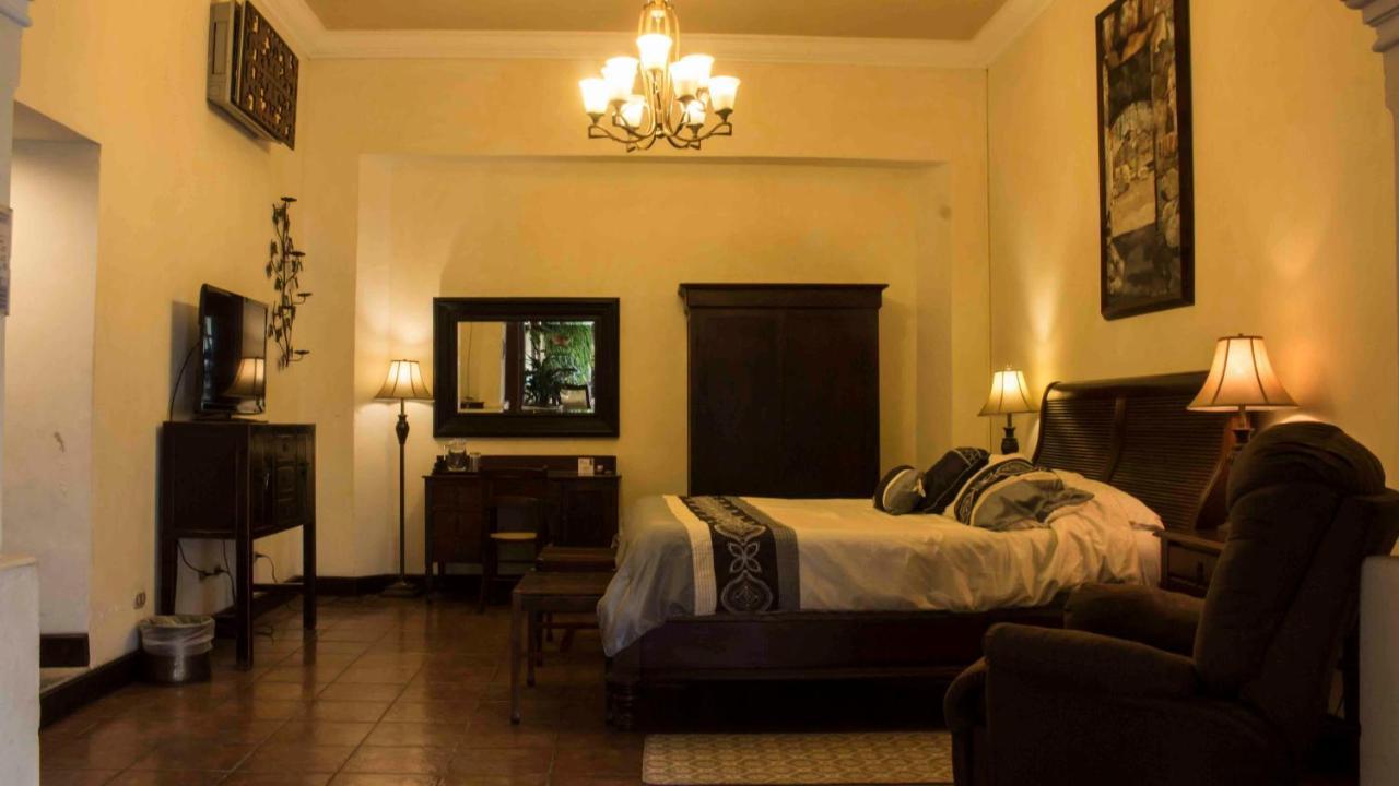 Hotel Aurora Antigua Exteriör bild